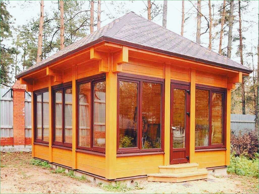 Построение закрытых беседок для дачи из бруса и других материалов