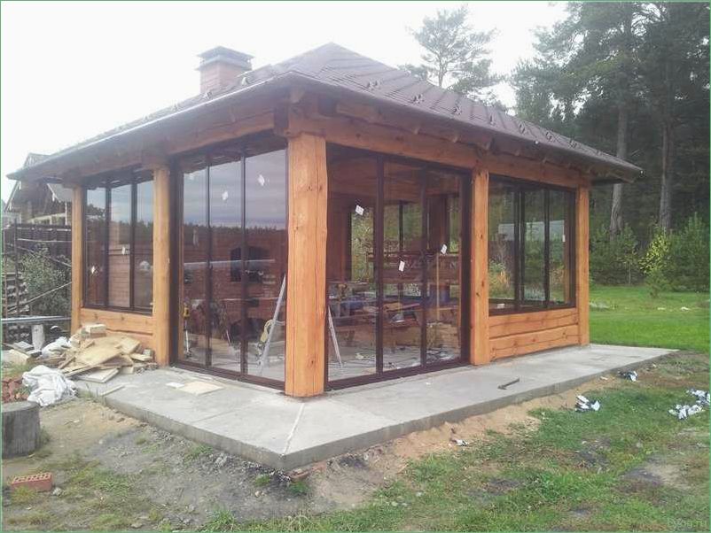 Построение закрытых беседок для дачи из бруса и других материалов