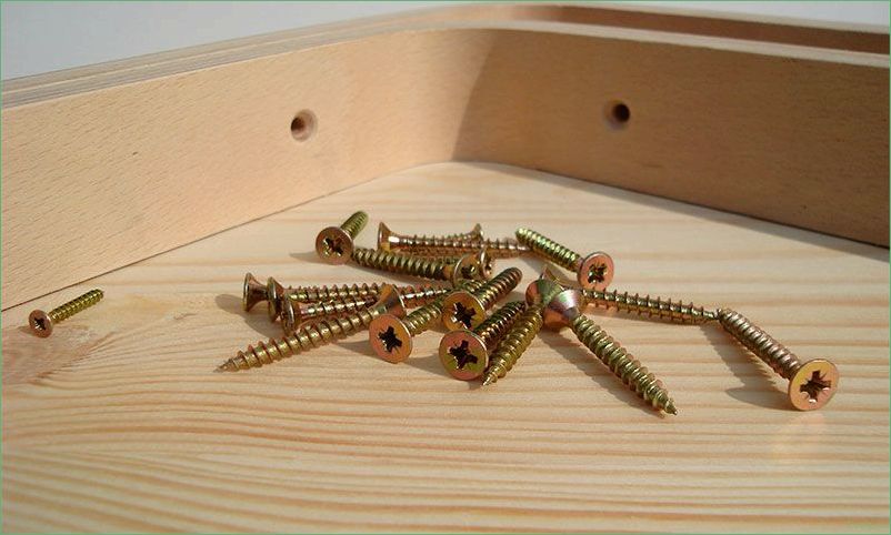 Разнообразие и применение саморезов по металлу: отбор лучших моделей и советы по выбору