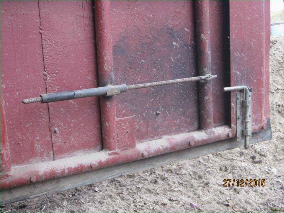 Особенности засовов для распашных ворот: выбор, установка, ремонт